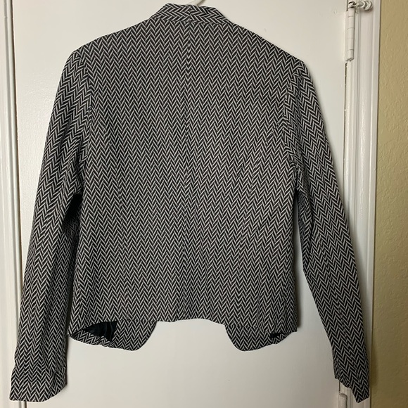 Agaci black & white blazer - Picture 3 of 3